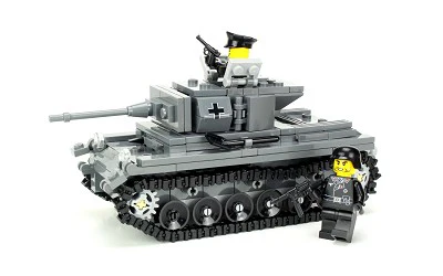Deluxe German WW2 Panzer Tank Made With Real LEGO Bricks - Image 3