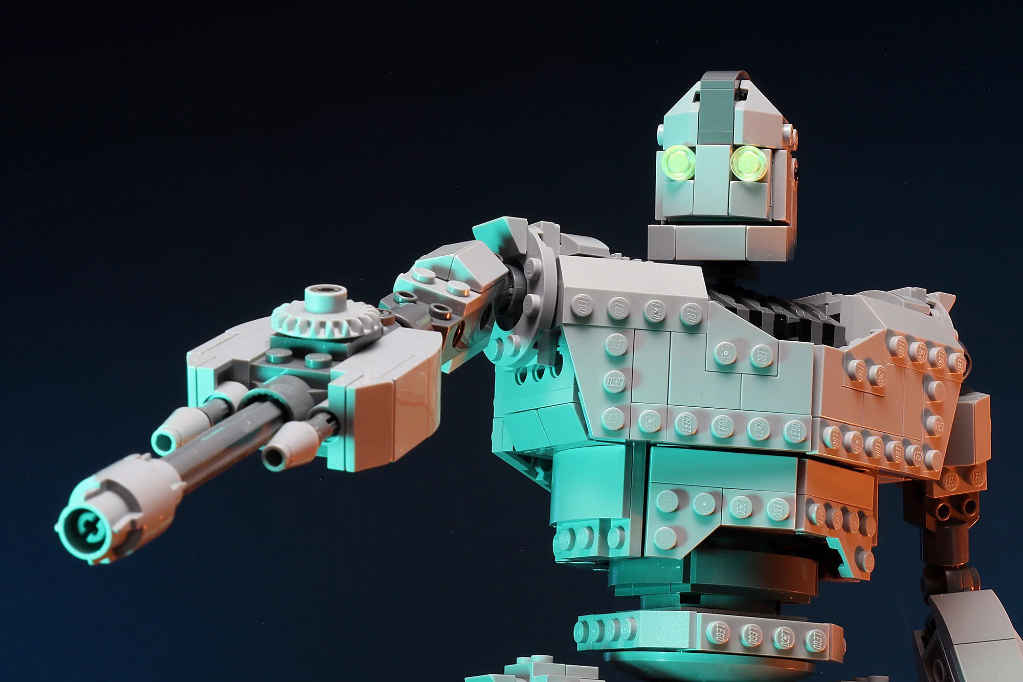 Iron Giant - Custom MOC - Image 2