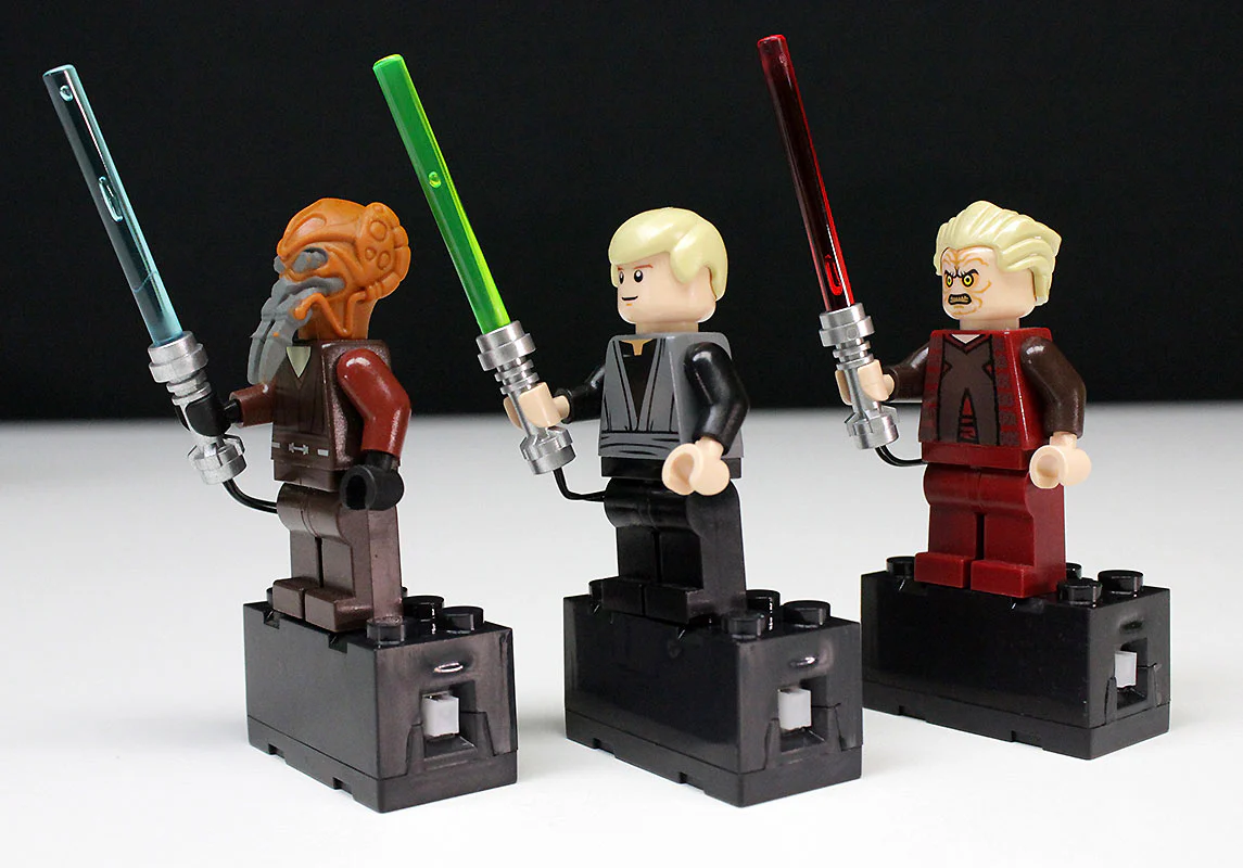 Light-Up Minifigure Lightsaber (Blue) - Image 2